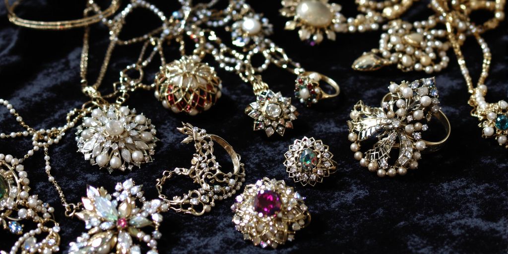 ¿Cómo saber cuánto valen las joyas antiguas?